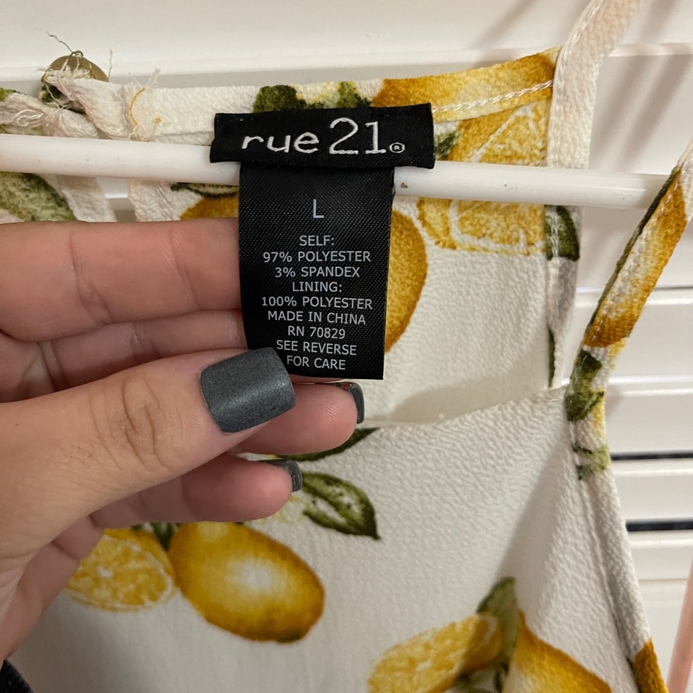lemon romper - Picture 2 of 3